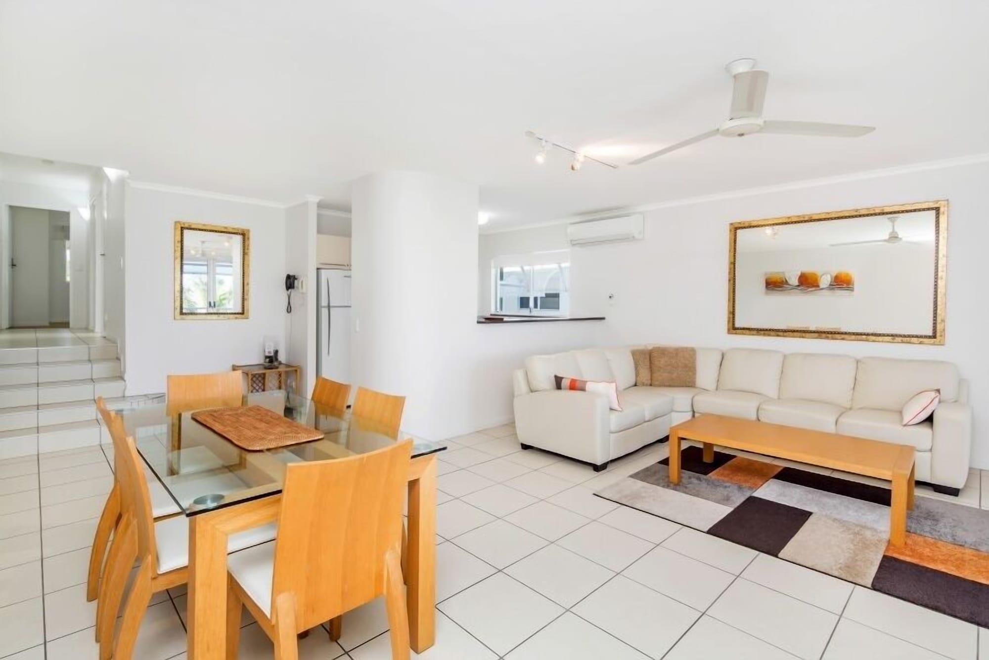 Bali Hai Apartments Noosa מראה חיצוני תמונה