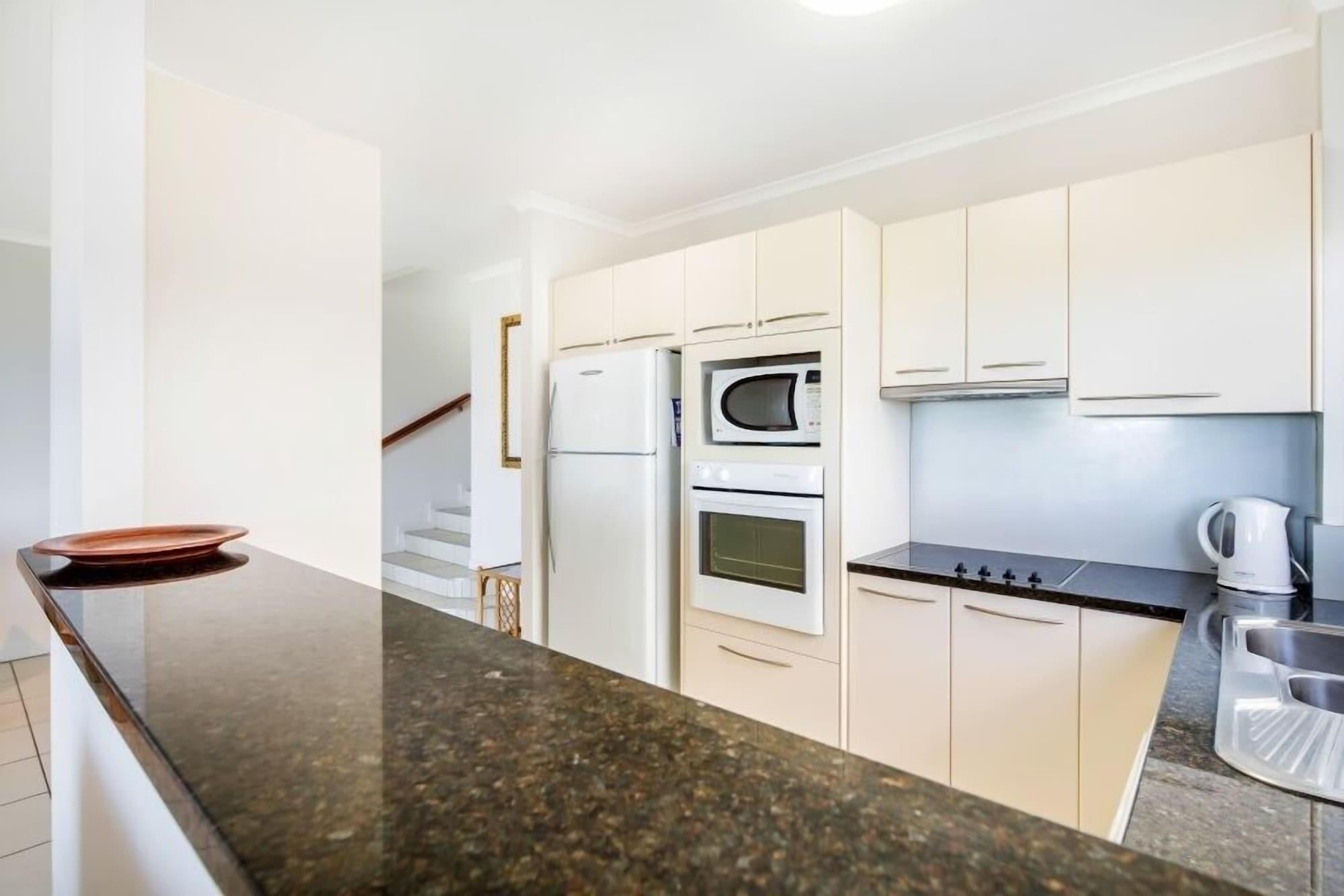 Bali Hai Apartments Noosa מראה חיצוני תמונה